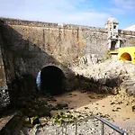 Peniche's Blue&yellow Apartment