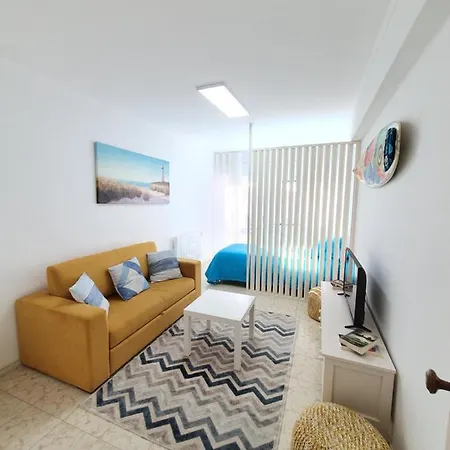 Peniche's Blue & Yellow Apartman Peniche