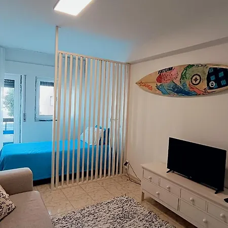 Peniche's Blue & Yellow Apartment Peniche
