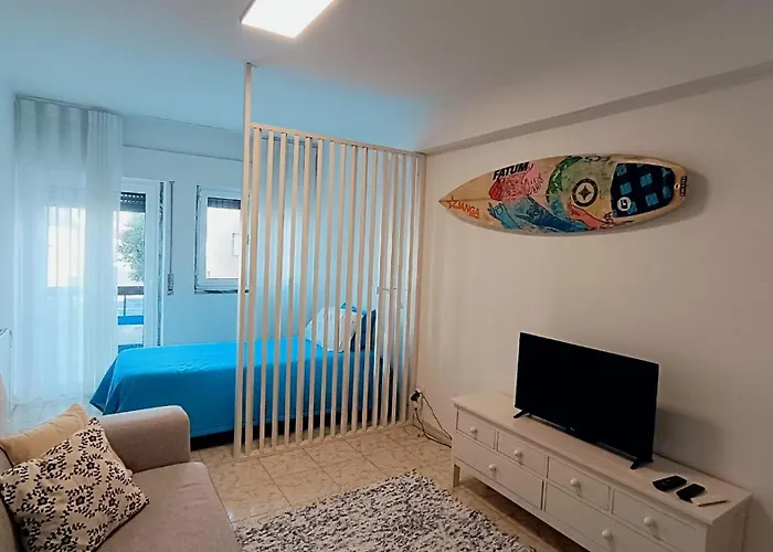 Peniche's Blue & Yellow Apartment Peniche